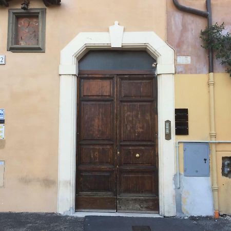 Livia B&B - Trastevere Rom Exteriör bild